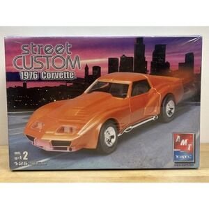 AMT /ERTL  1976 CORVETTE STREET CUSTOMS      "NEW"